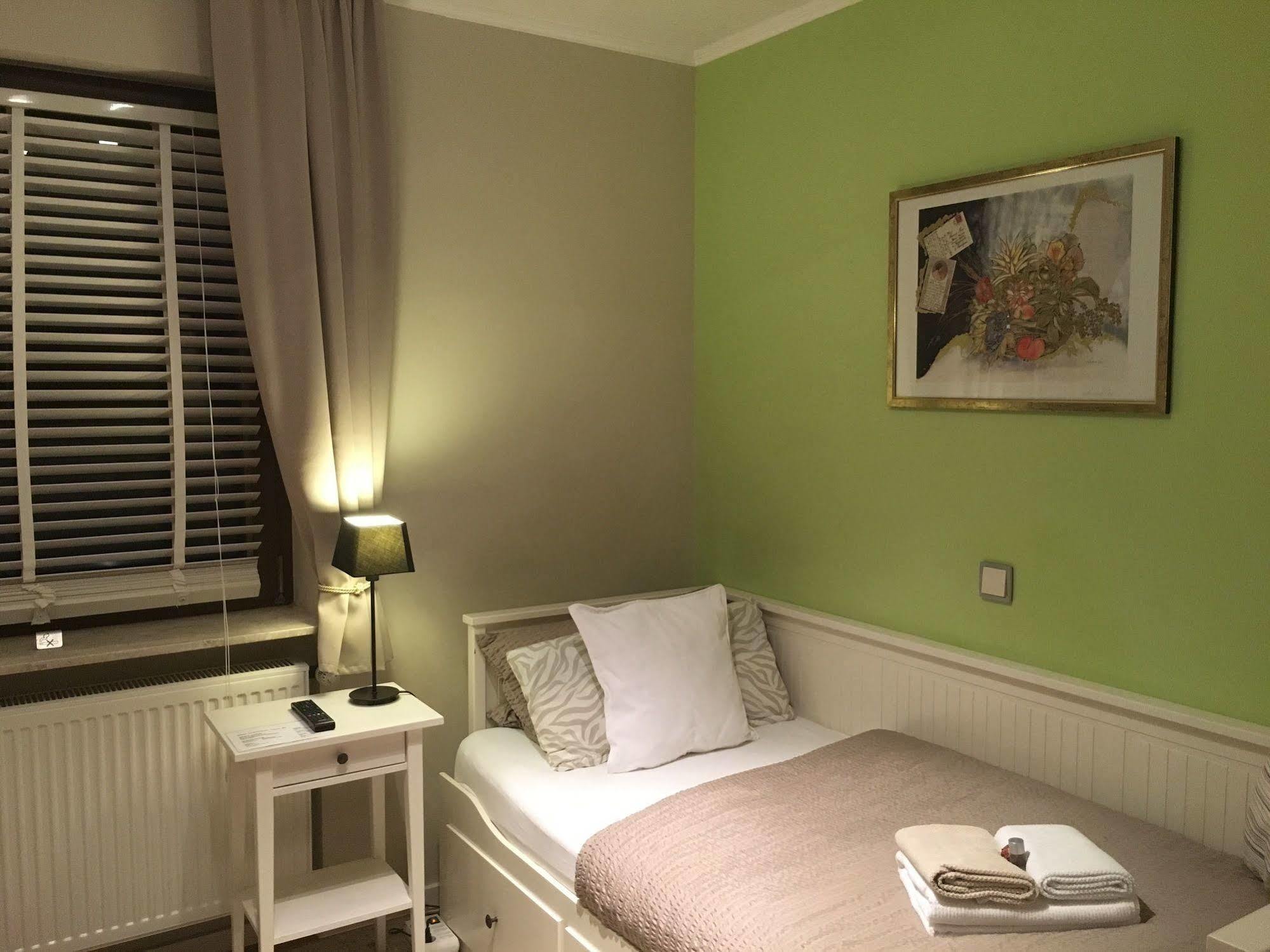 Wohnraum Hotel & Gaestehaus Gusterath Экстерьер фото